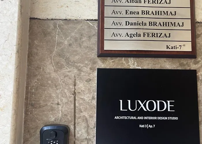 Center Galeria 公寓 地拉那